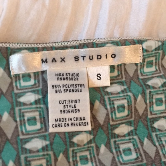 PERFECT CONDITION DRESS - Picture 4 of 5